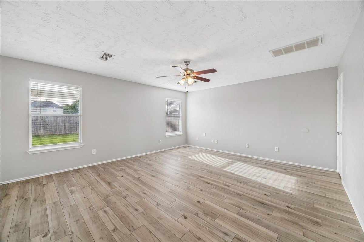 21211 Grand Linden Ct - Photo 2 of 10