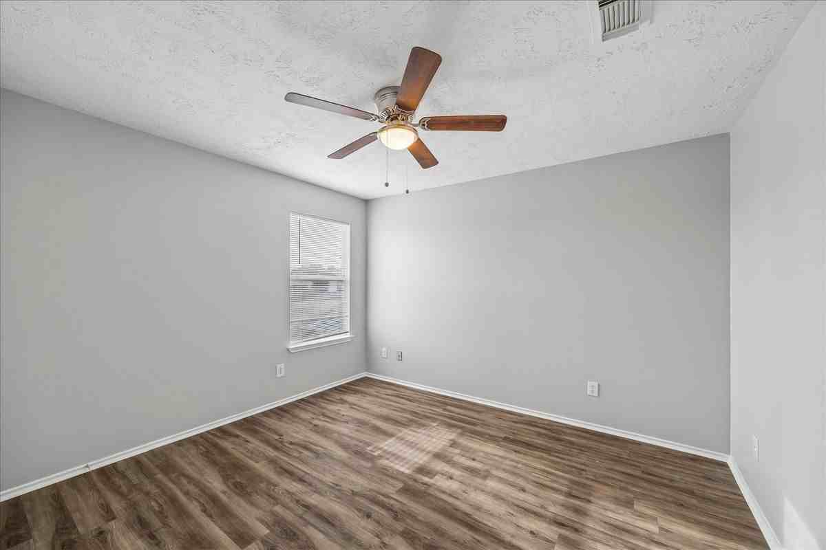 21211 Grand Linden Ct - Photo 7 of 10