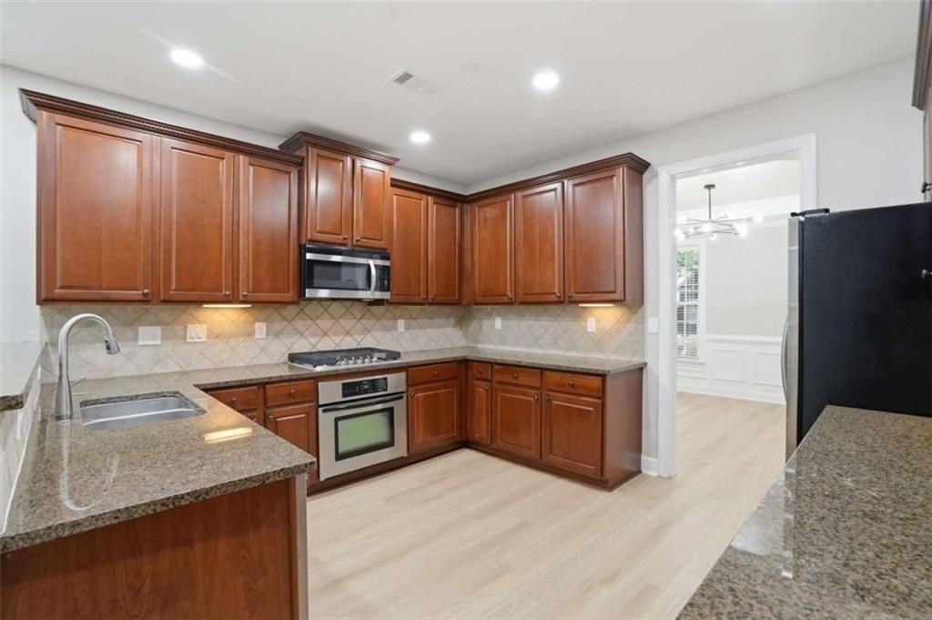3345 Olivia Ct - Photo 7 of 29