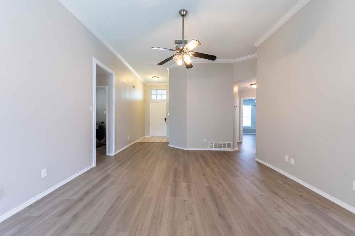 1026 Silver Spruce Dr - Photo 6 of 17