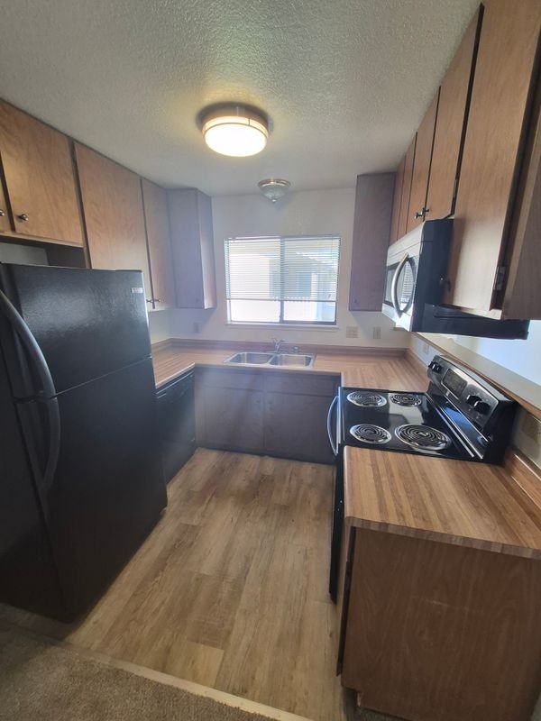 2510 Hartnell Ave ##9 - Photo 6 of 11