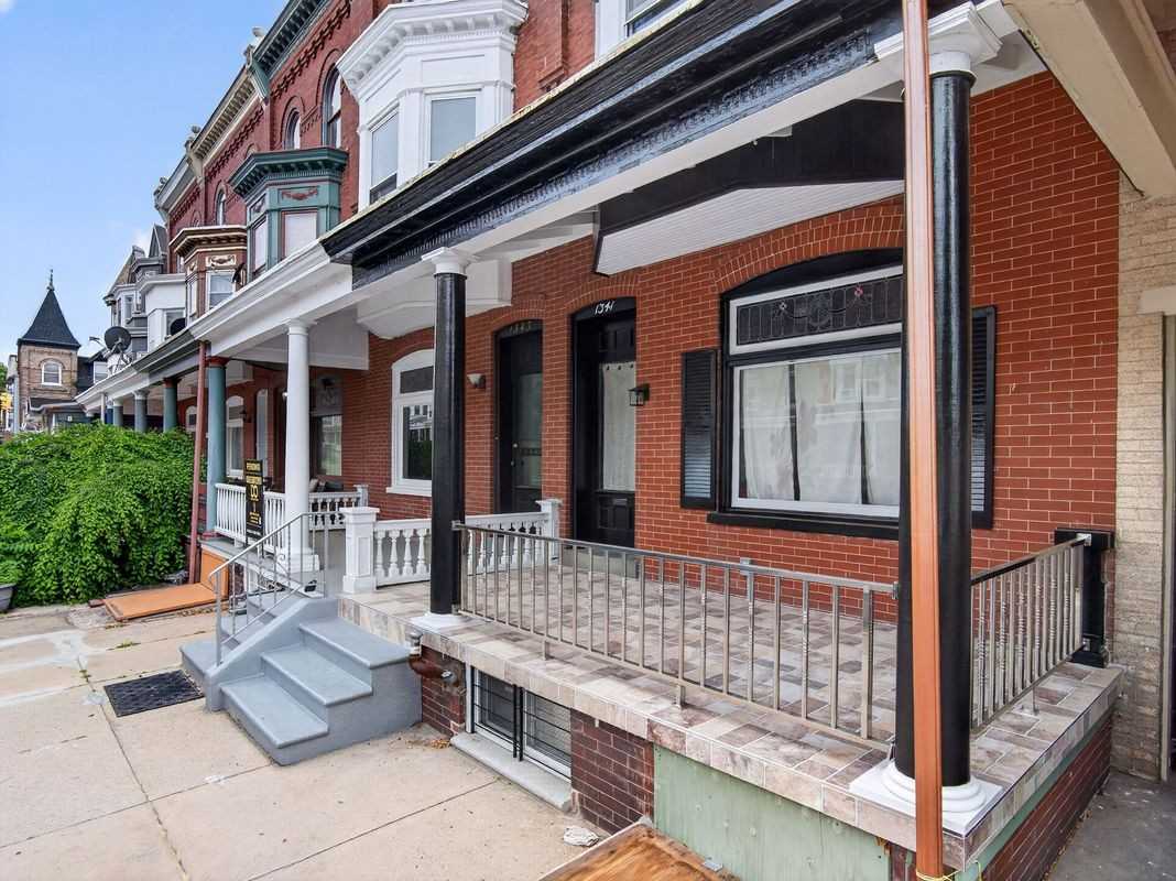 1341 Chew St - Photo 2 of 31