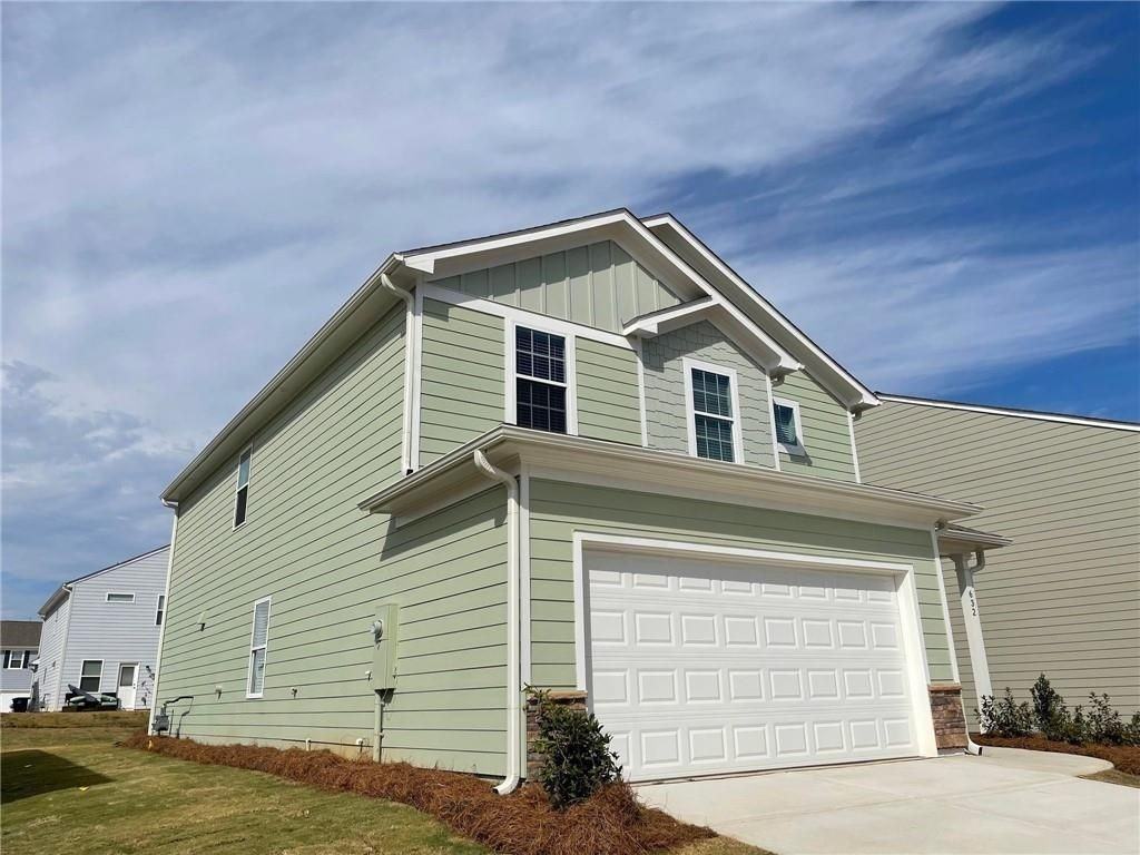 632 Blue Ash Ct - Photo 2 of 32