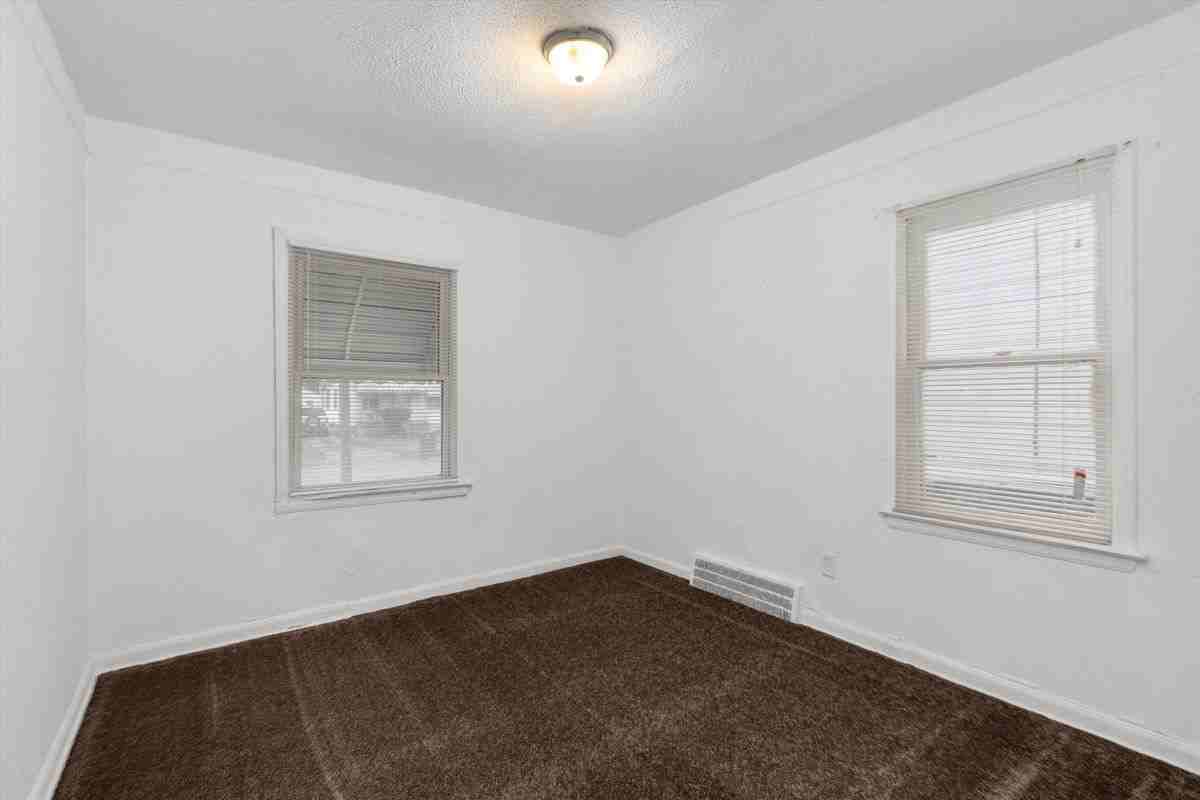 12244 Woodmont Ave - Photo 7 of 12