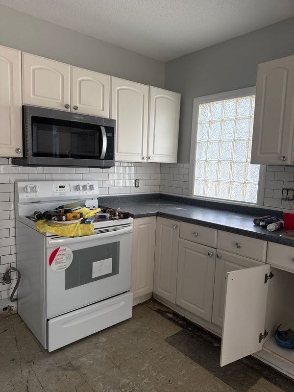 400 Greenwich Ave - Photo 2 of 16