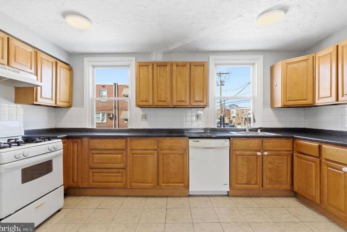 6266 Marsden St ##A - Photo 6 of 18