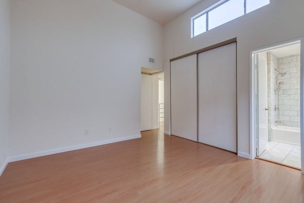 1077 W Kensington Rd ##3 - Photo 5 of 49