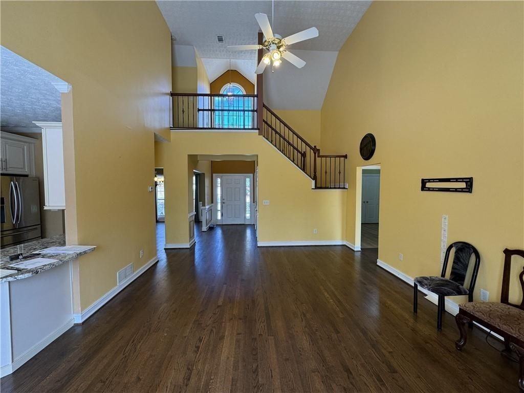 2393 Hampton Park Dr - Photo 3 of 7