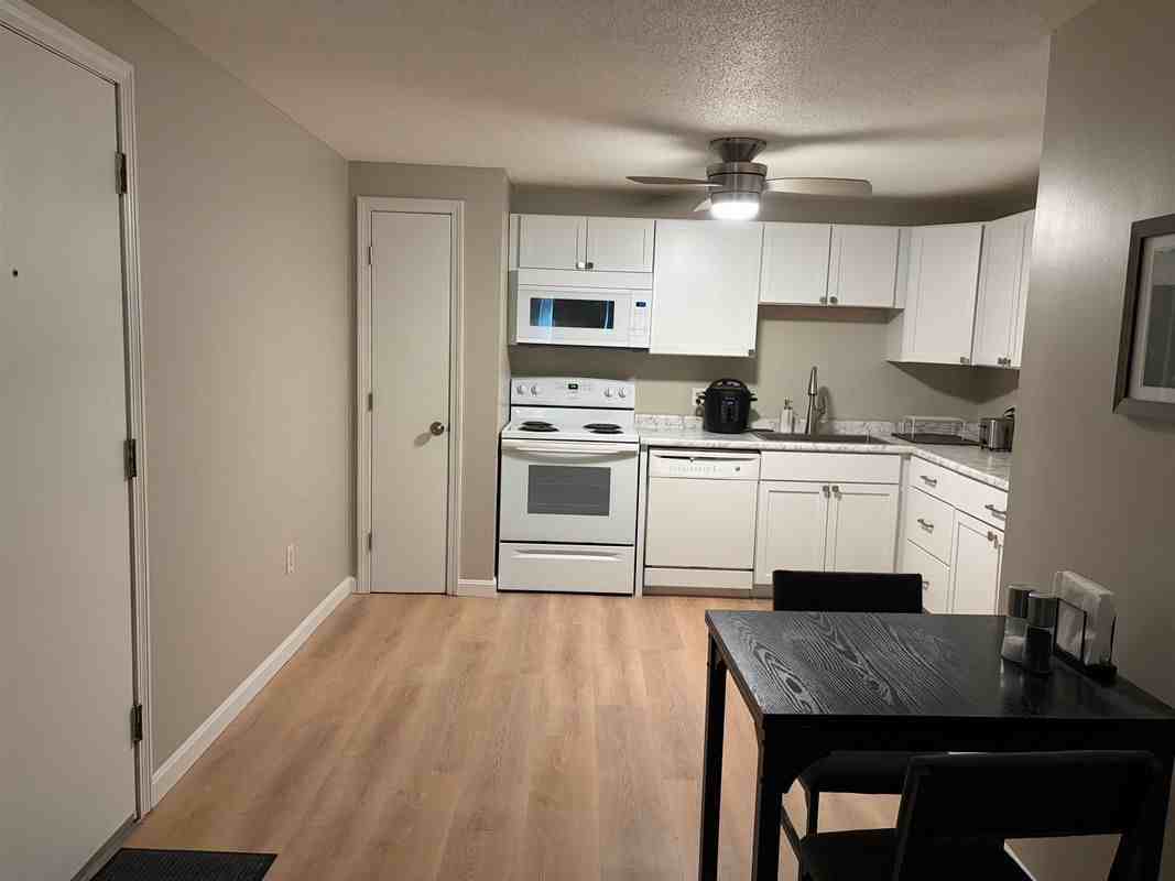 1610 White Cedar Blvd - Photo 6 of 24