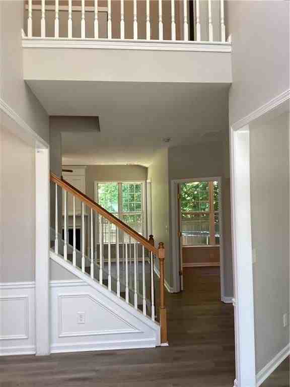 550 Ashland Pkwy - Photo 3 of 33