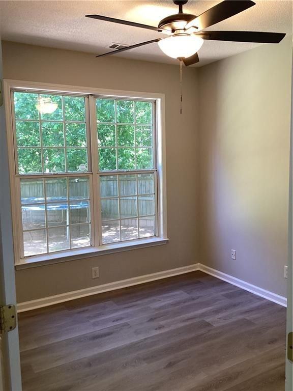 550 Ashland Pkwy - Photo 7 of 33