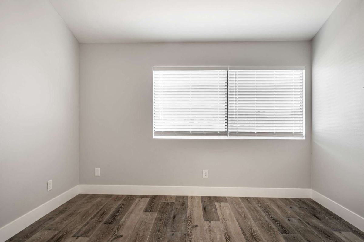 6323 Reseda Blvd ##2 - Photo 5 of 27