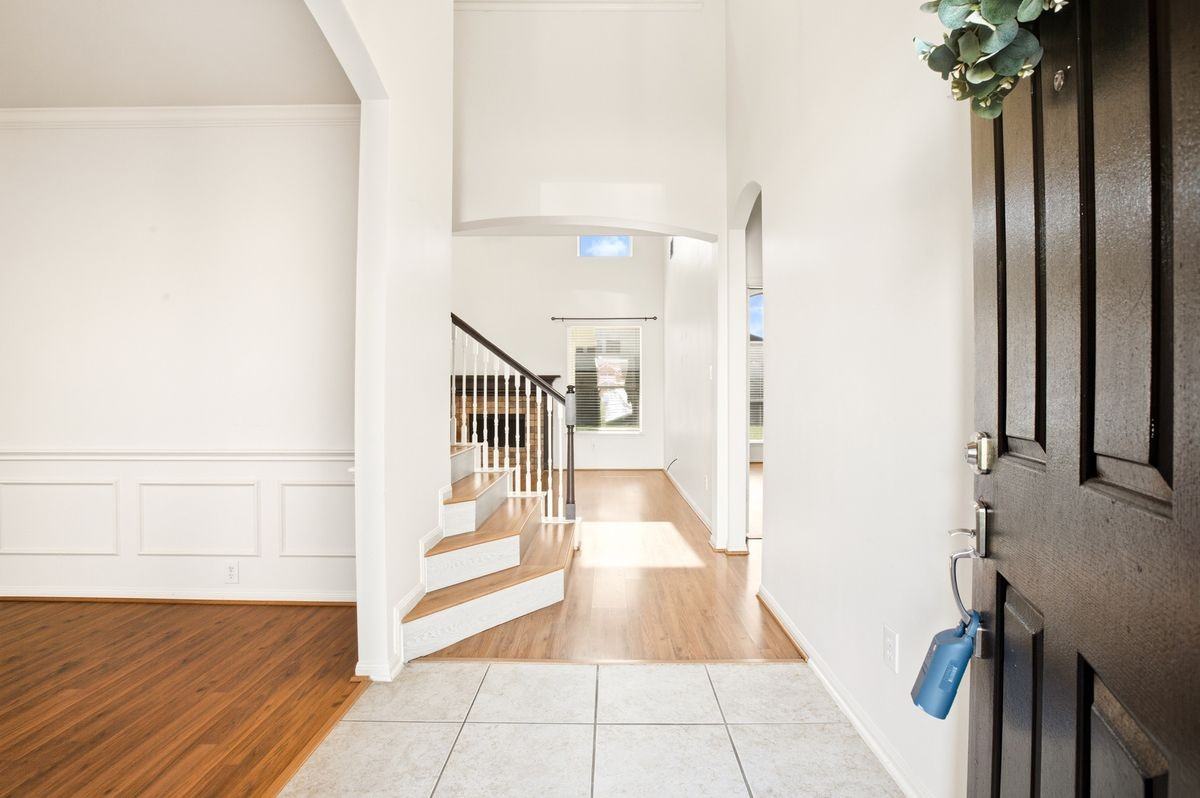 3906 Tigris Ridge Dr - Photo 2 of 44