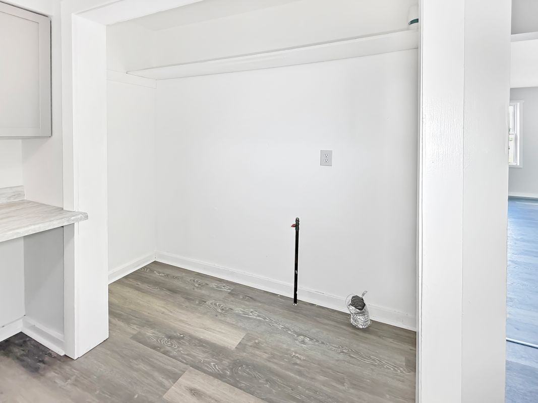 9 King St - Photo 3 of 16