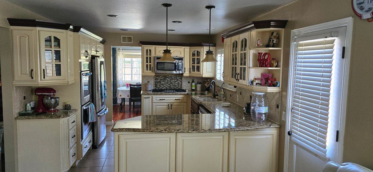 3521 Spencer St - Photo 2 of 3