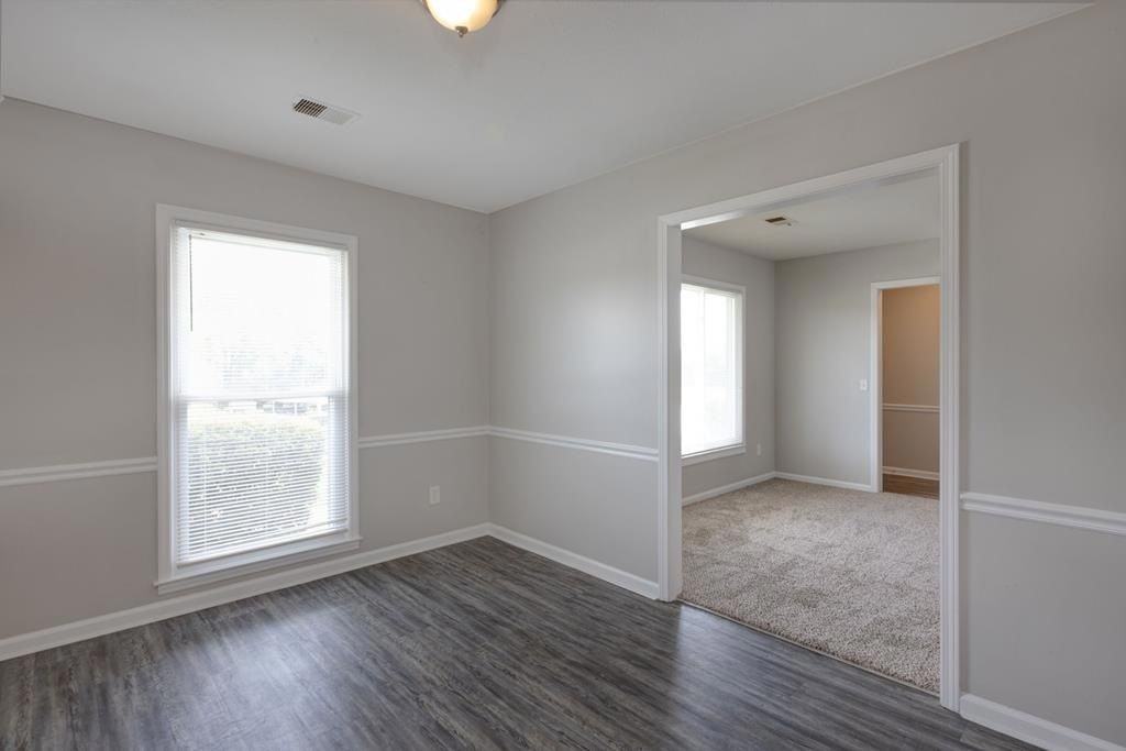 517 Haverford Dr - Photo 2 of 12