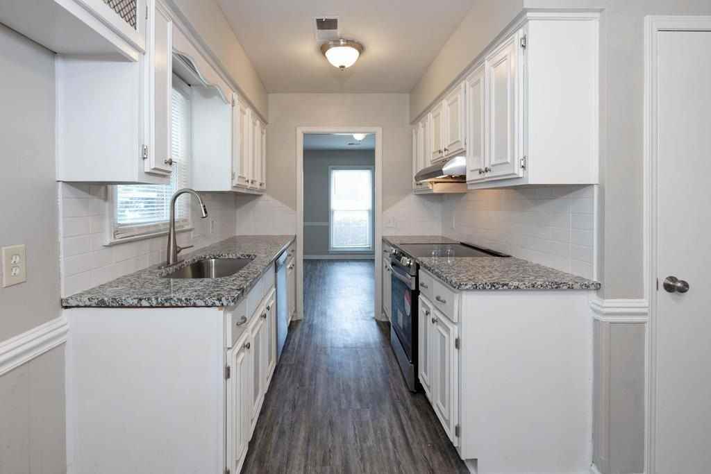 517 Haverford Dr - Photo 3 of 12