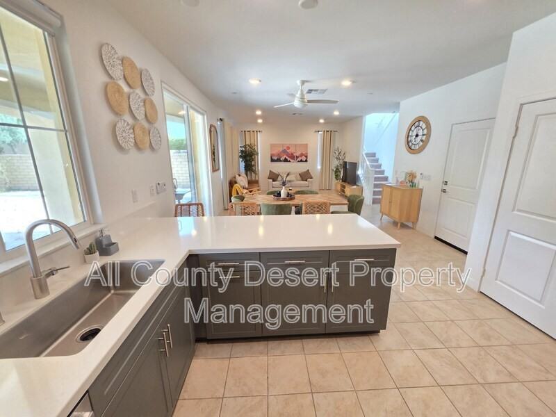 35460 Domani Dr - Photo 4 of 28