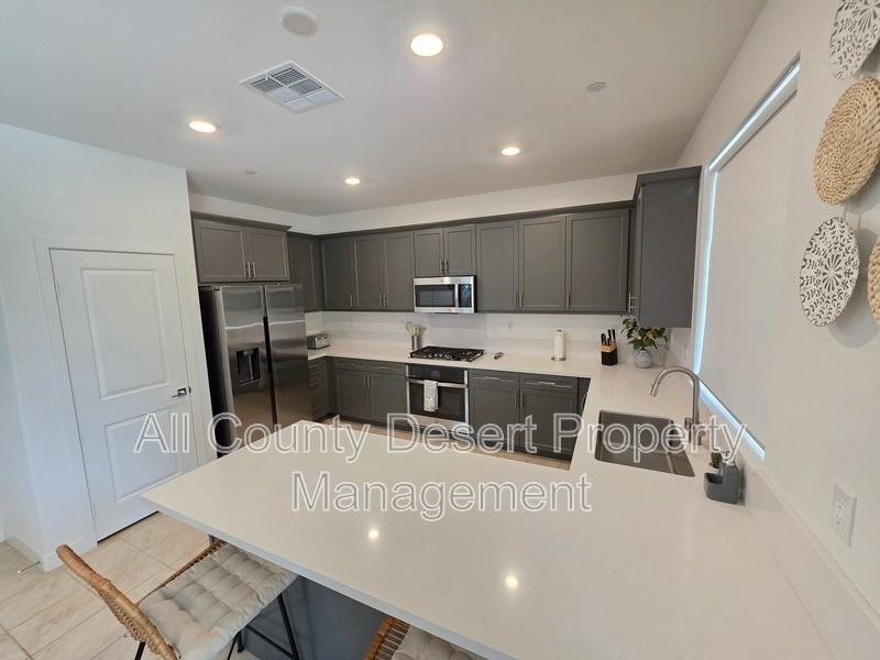 35460 Domani Dr - Photo 5 of 28