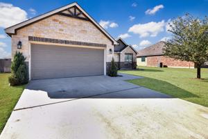featured image of 7316 Amber Meadow Loop