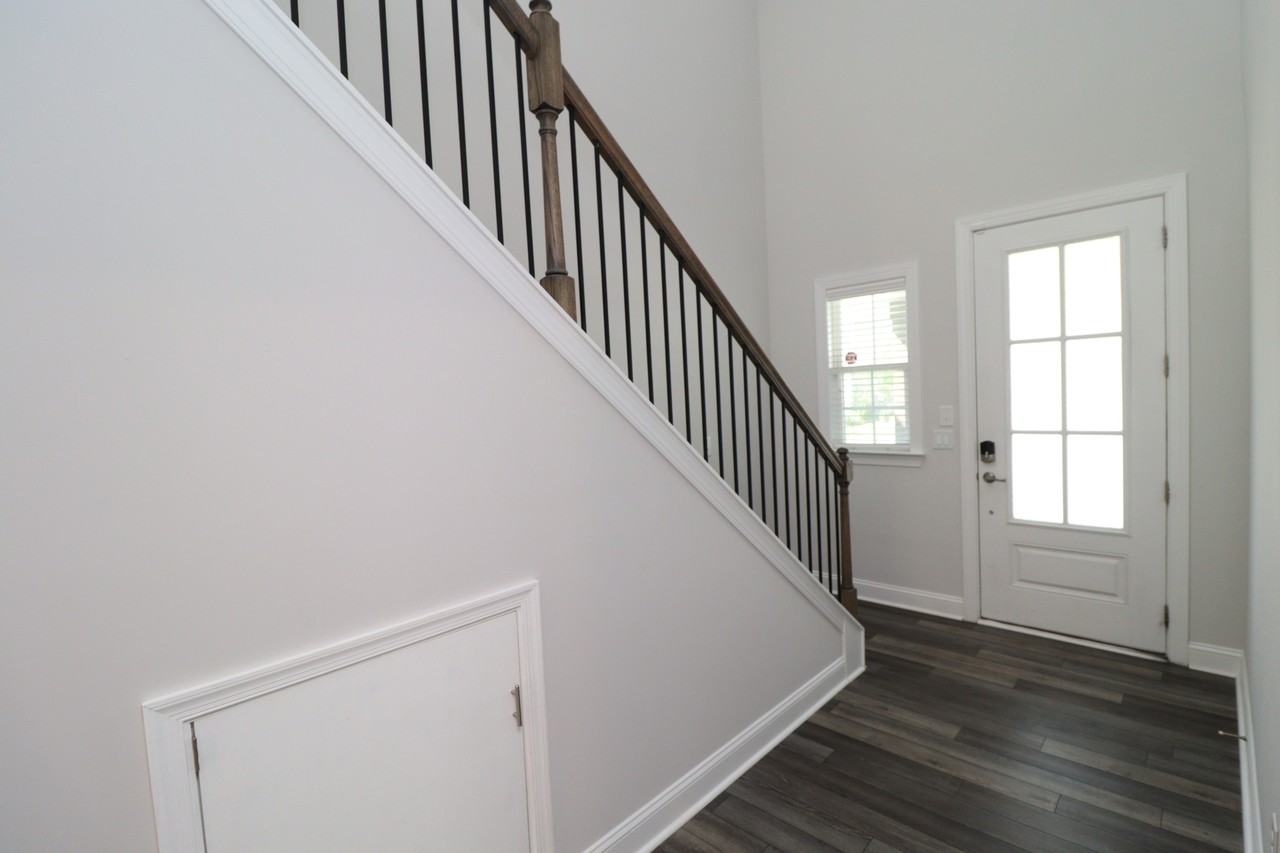 2936 Baronial St - Photo 3 of 50