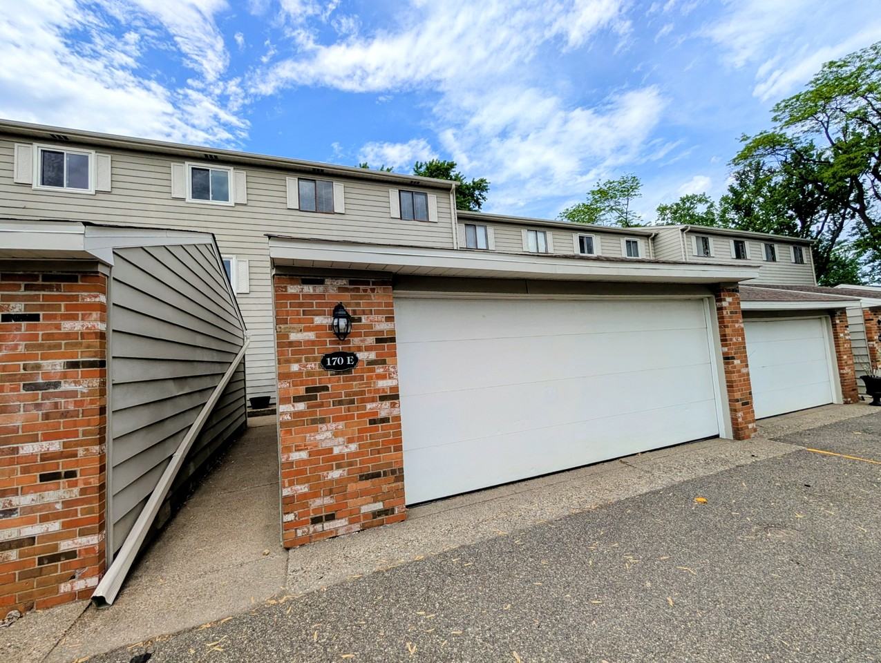170 Wentworth Ave W #E - Photo 2 of 18