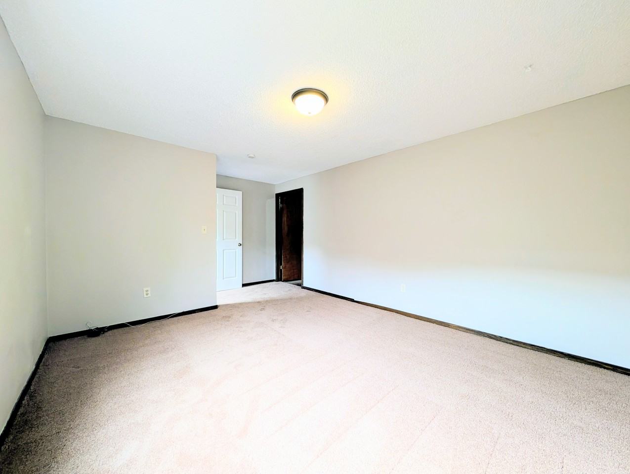 170 Wentworth Ave W #E - Photo 6 of 18
