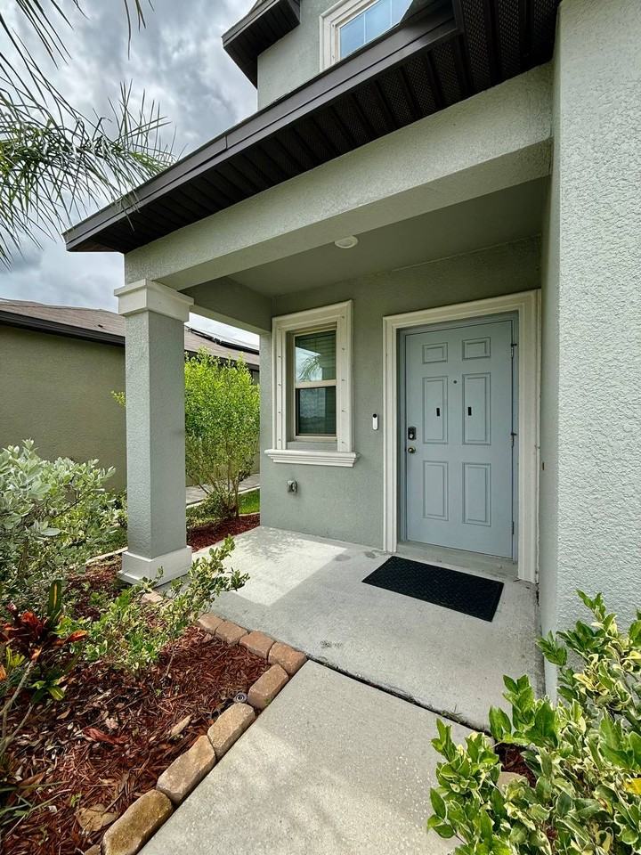 7309 Canterbury Bells Ct - Photo 3 of 41