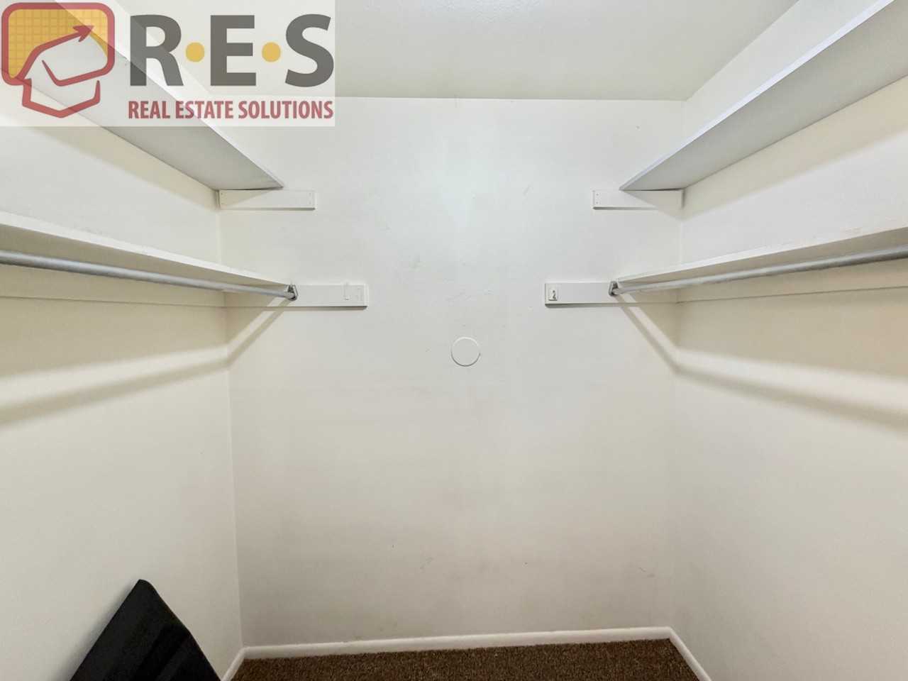 9066 E Lehigh Ave - Photo 7 of 13