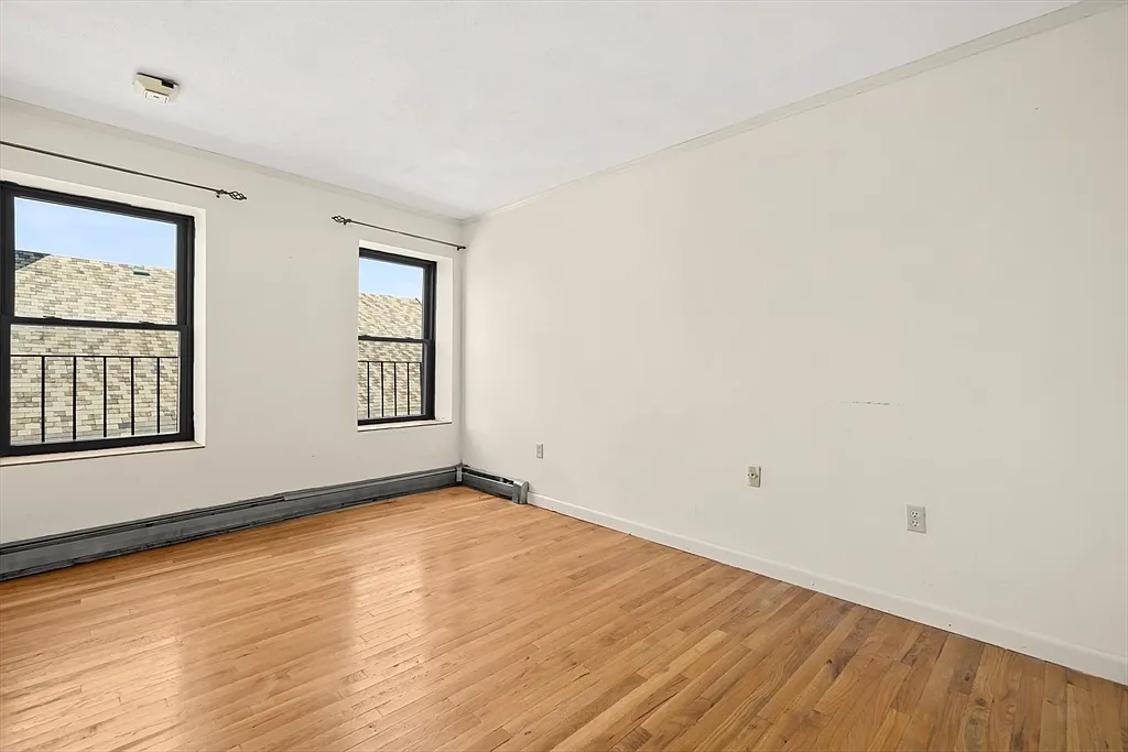181 Salem St #18F - Photo 3 of 7
