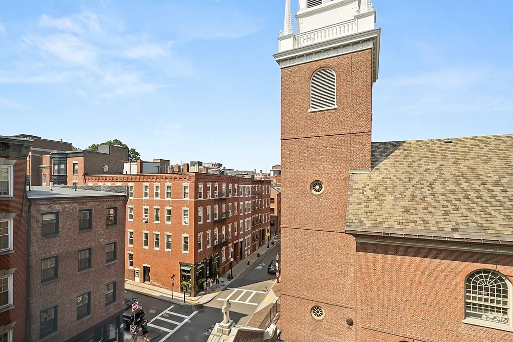 181 Salem St #18F - Photo 6 of 7