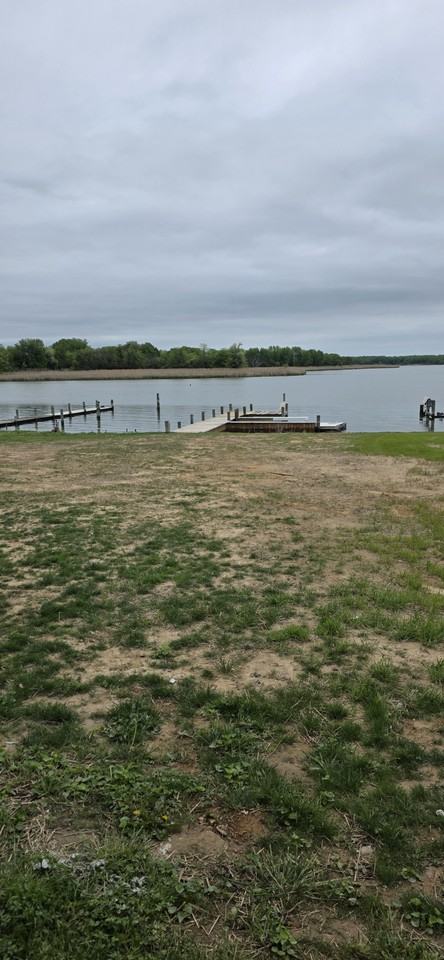 6510 N Point Rd - Photo 3 of 4