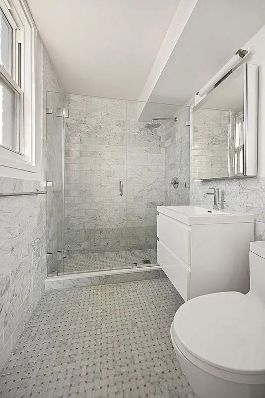 61 Jane St - Photo 5 of 6