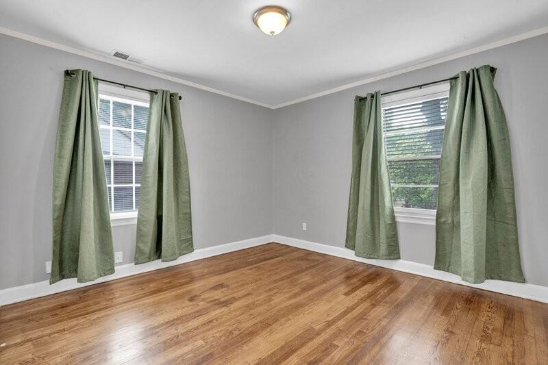 112 S Greer St - Photo 3 of 21