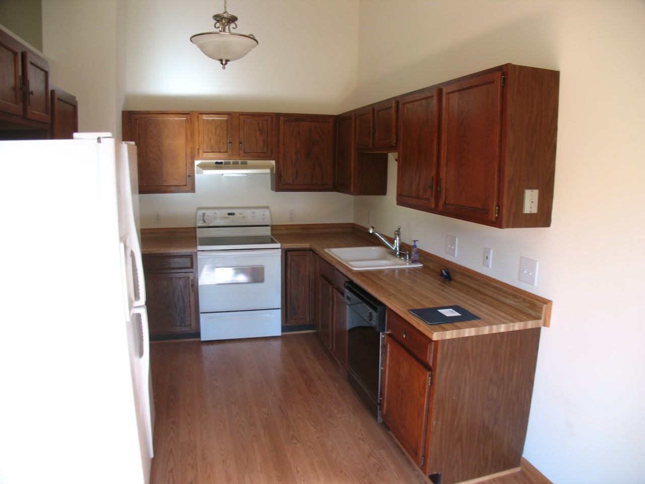 7957 Upper 167th St W - Photo 3 of 9