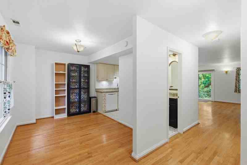 5918 Westchester Park Dr - Photo 2 of 22
