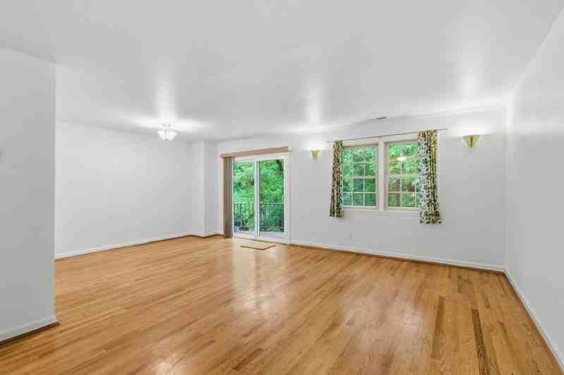 5918 Westchester Park Dr - Photo 4 of 22