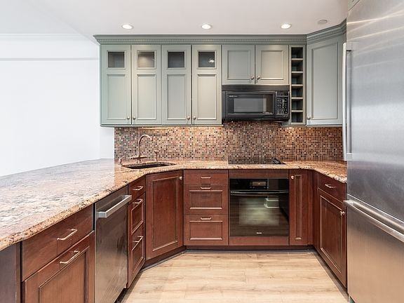 145 Pinckney St - Photo 2 of 6