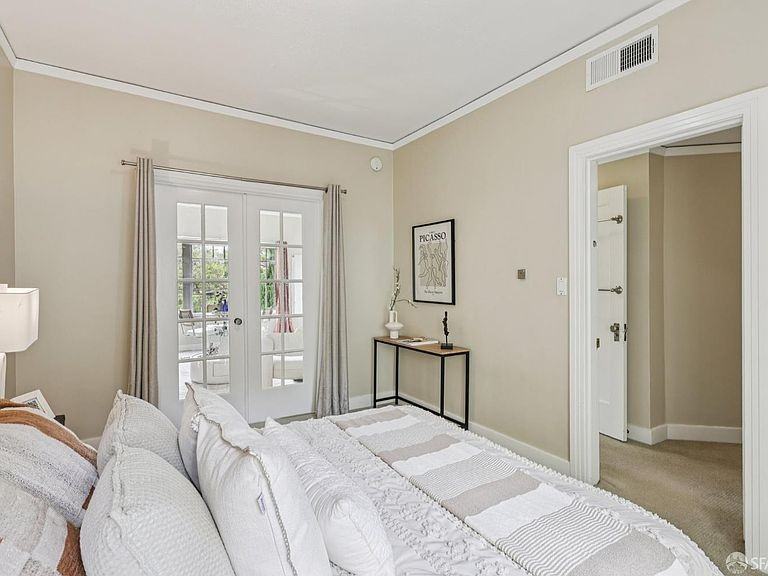 1767 Euclid Ave - Photo 4 of 8