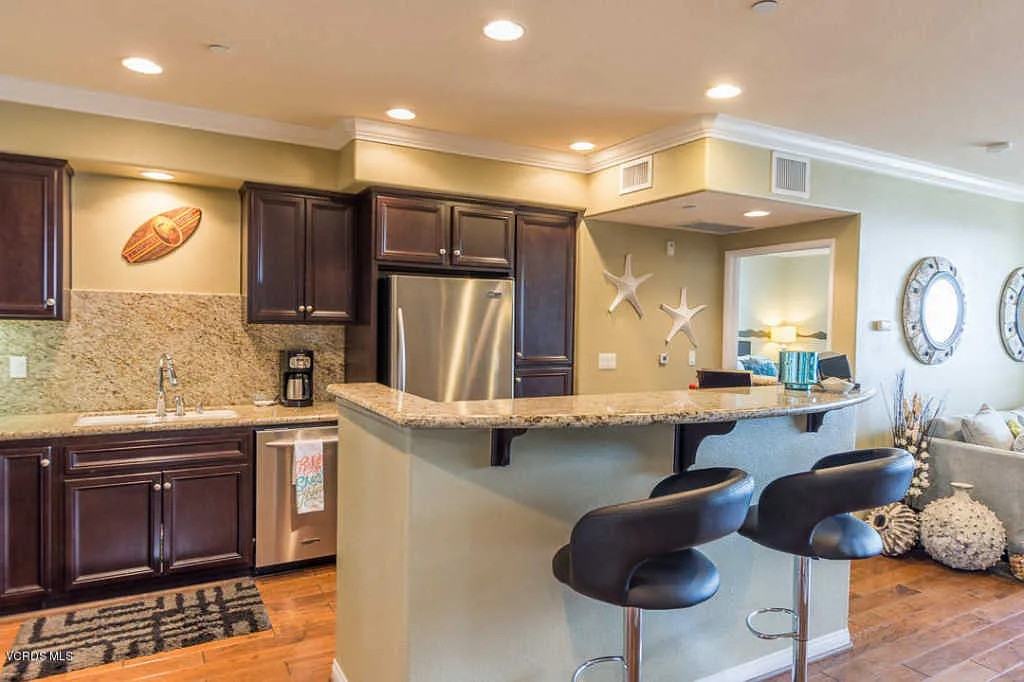 4250 Tradewinds Dr - Photo 4 of 13