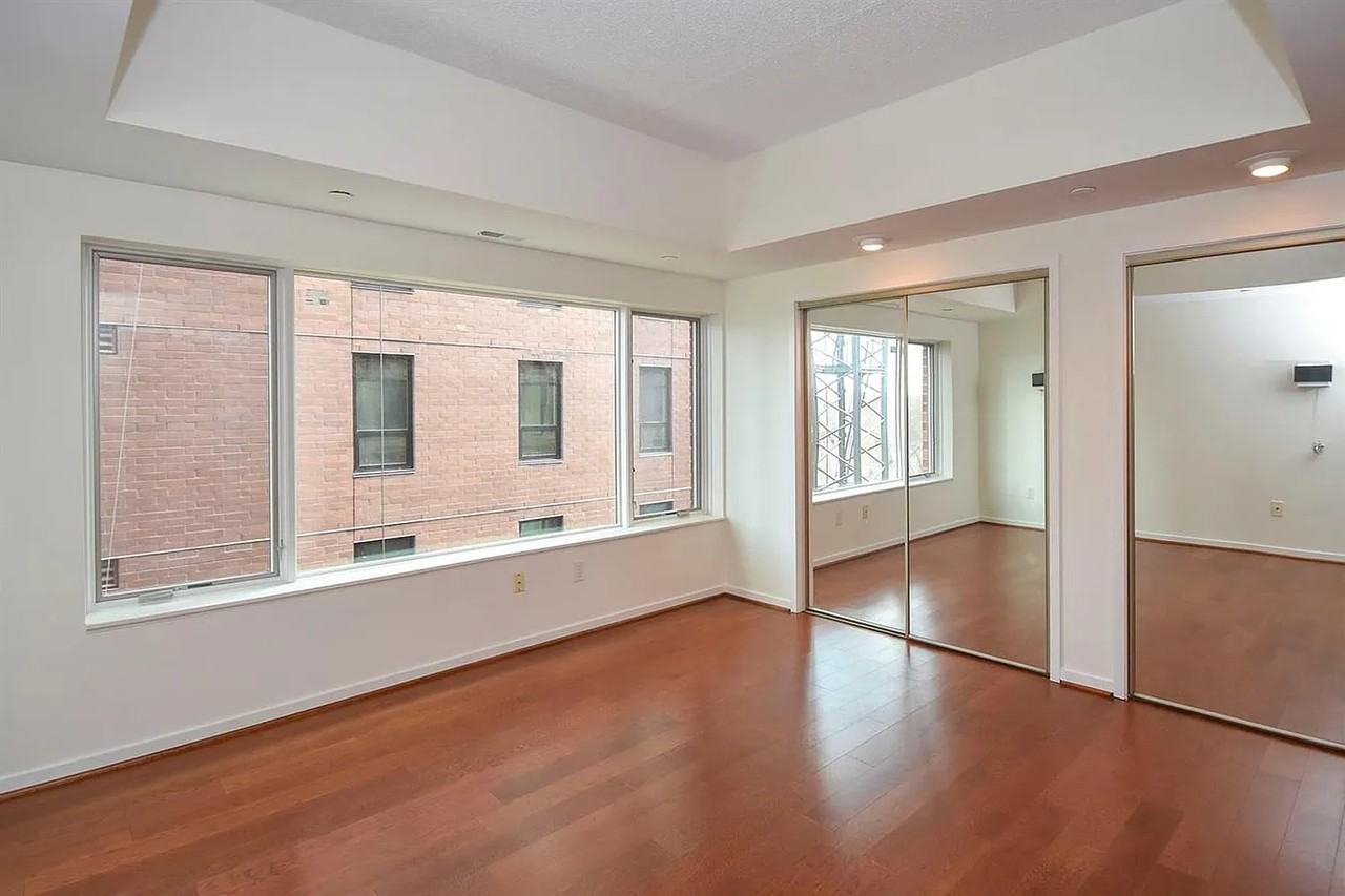 505 E Huron St - Photo 5 of 9