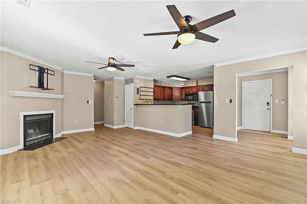 201 Westover Ave - Photo 5 of 16