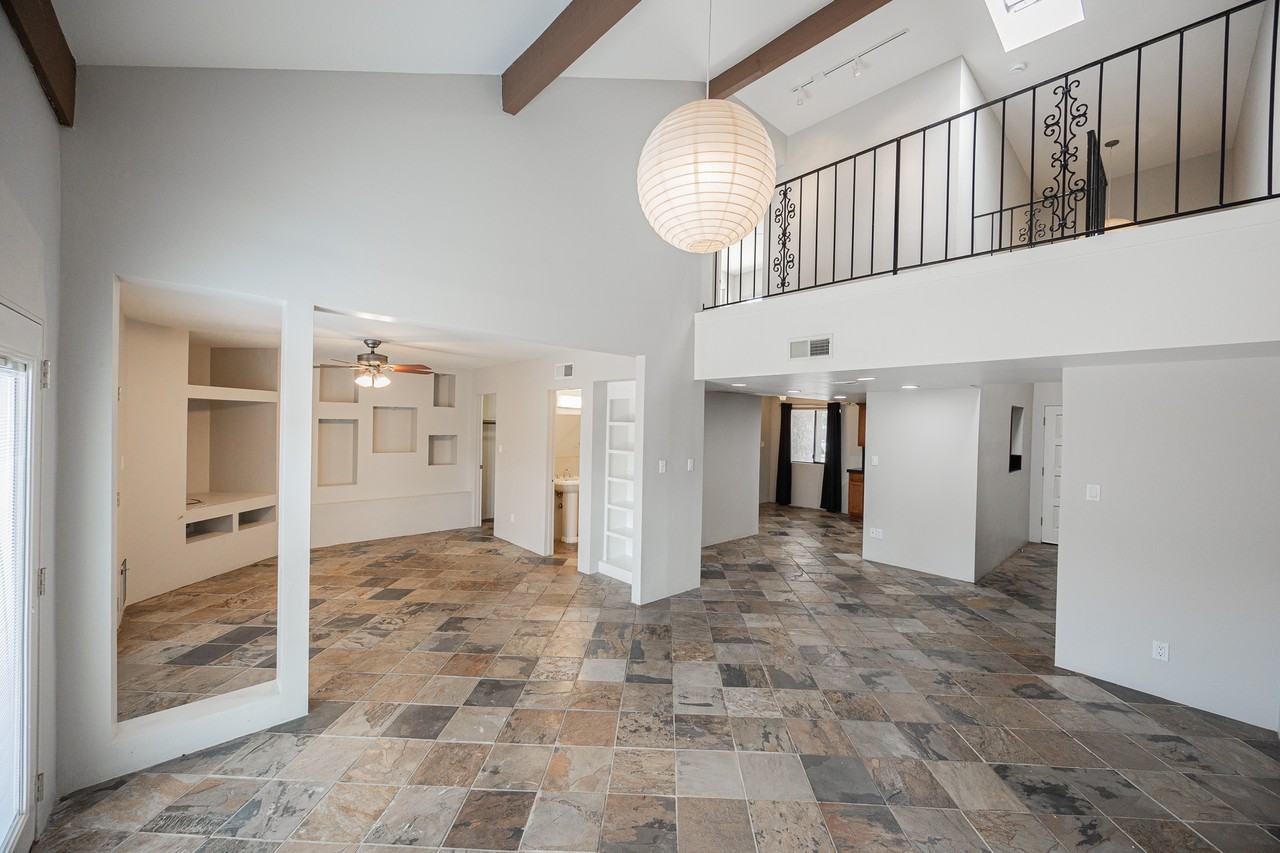 4922 N 42nd Way - Photo 5 of 29