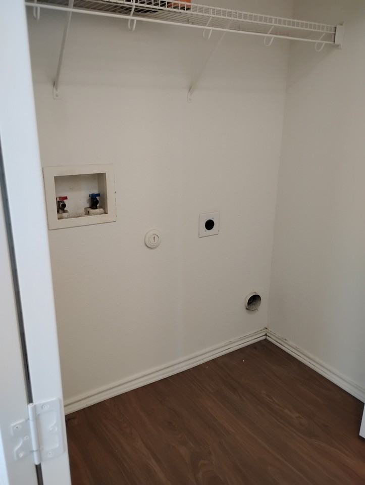12732 Saint Mary Dr - Photo 6 of 18