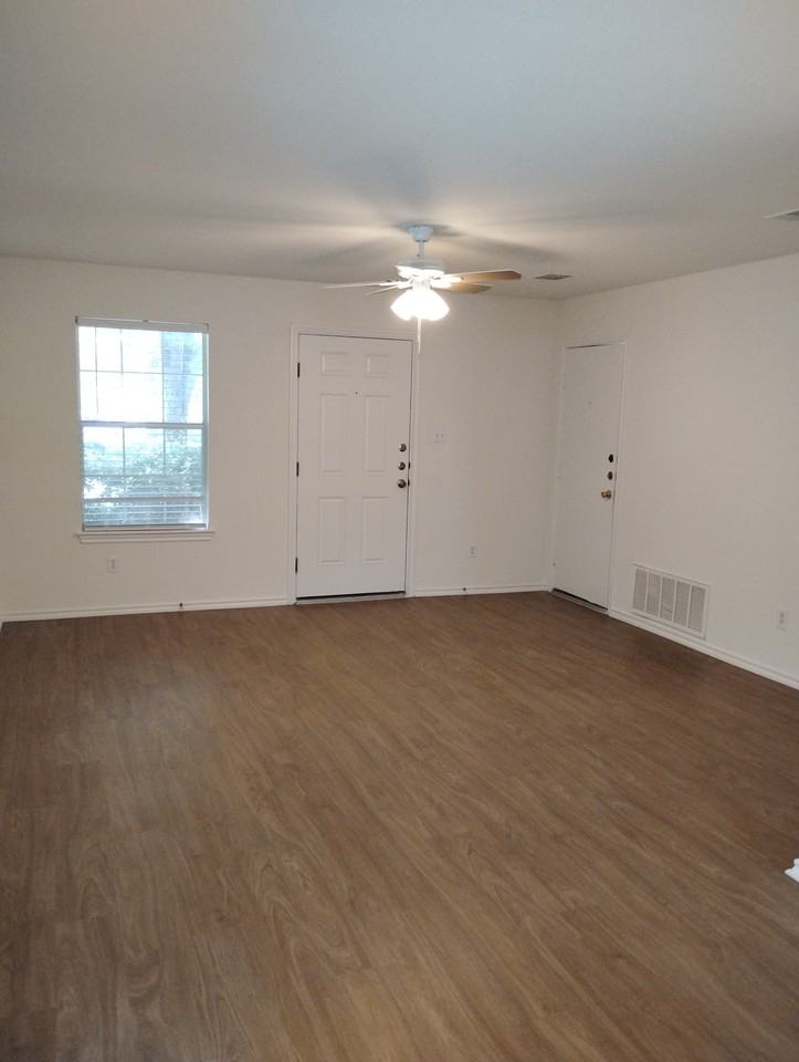 12732 Saint Mary Dr - Photo 7 of 18