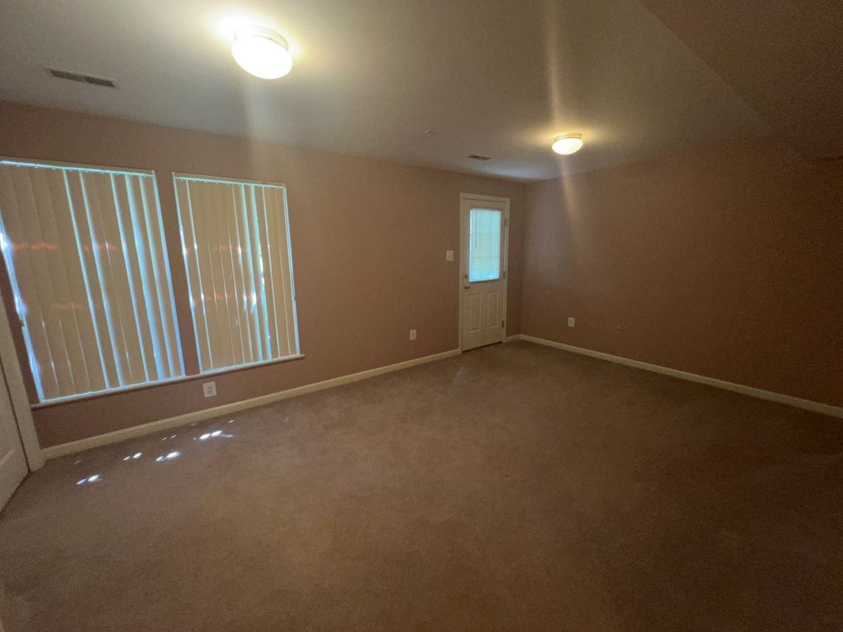 3903 Manheim Pl - Photo 4 of 14
