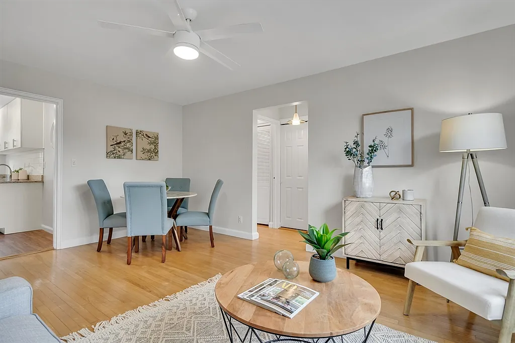 136 Beaconsfield Rd - Photo 3 of 14