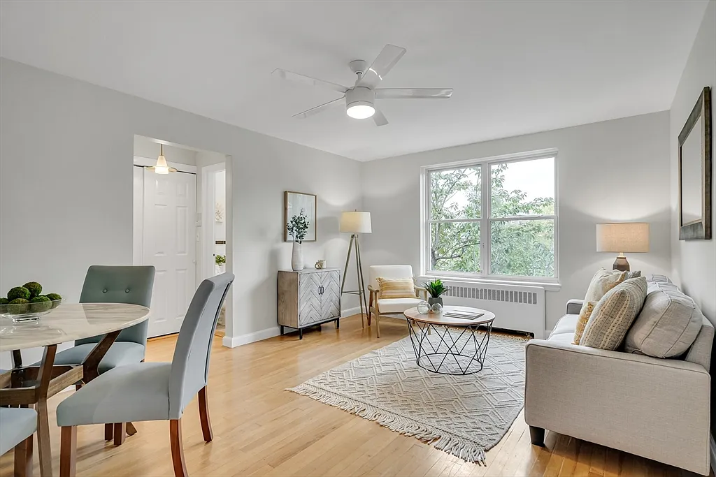 136 Beaconsfield Rd - Photo 4 of 14