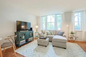 featured image of 51 Pettee St
