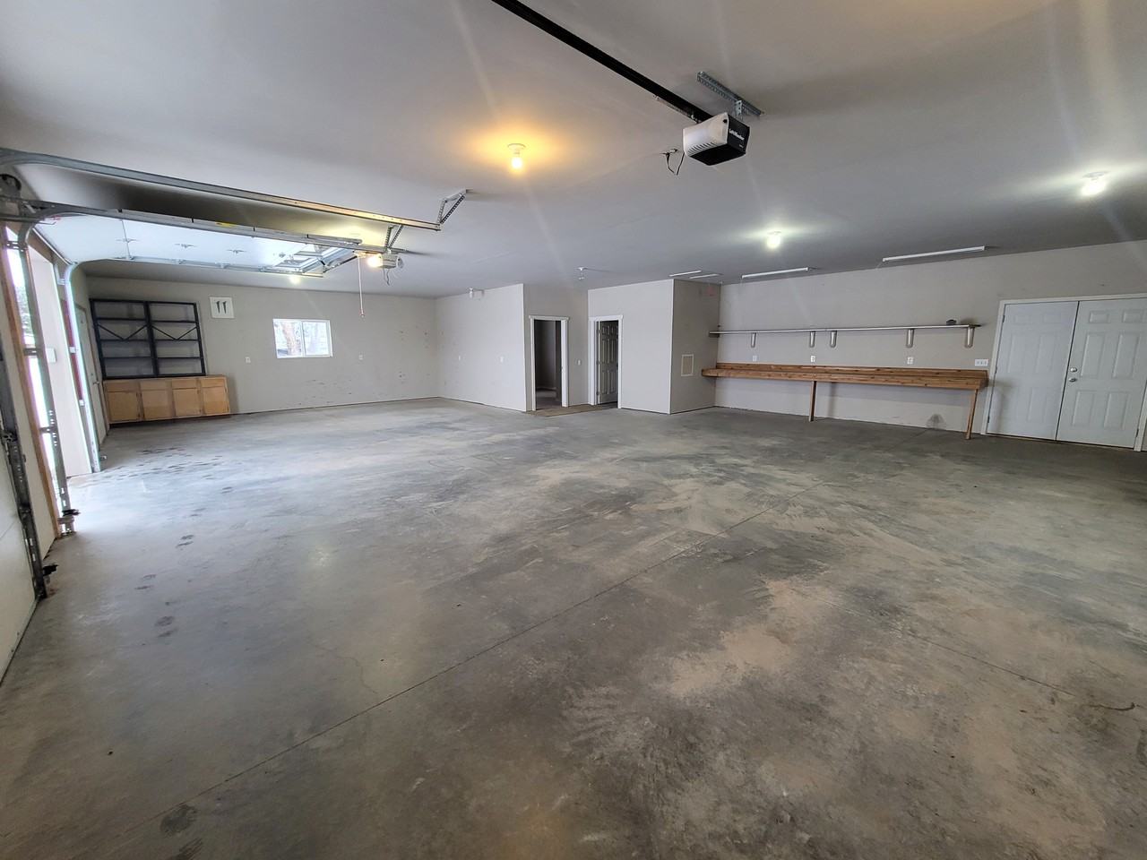 1117 Aspen Ln - Photo 2 of 9